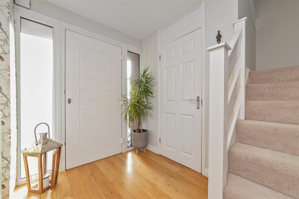7 Hadrian Close-9.jpg