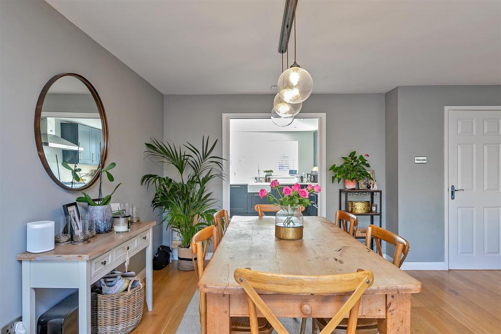 7 Hadrian Close-20.jpg