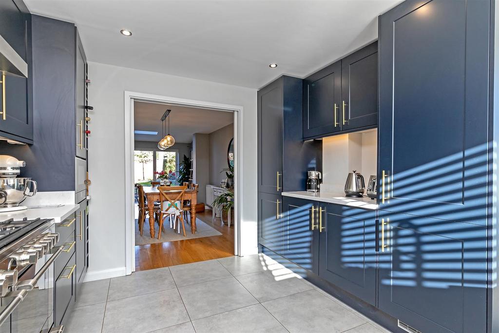 7 Hadrian Close-26.jpg