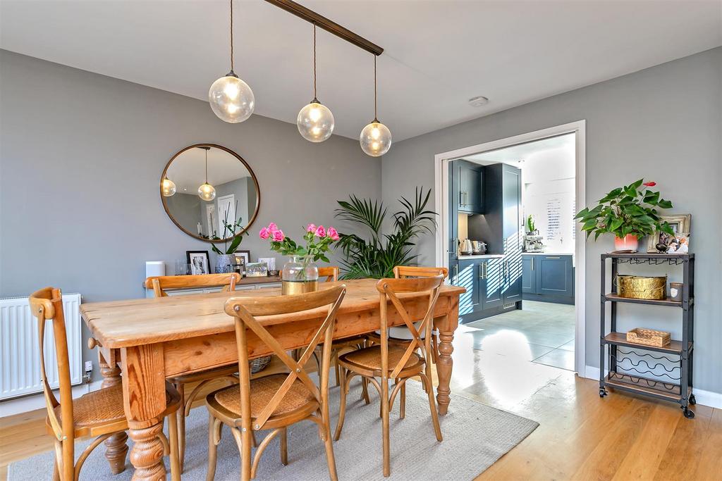 7 Hadrian Close-15.jpg