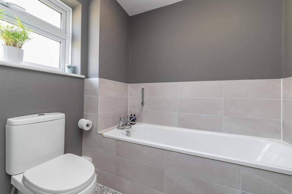 7 Hadrian Close-40.jpg