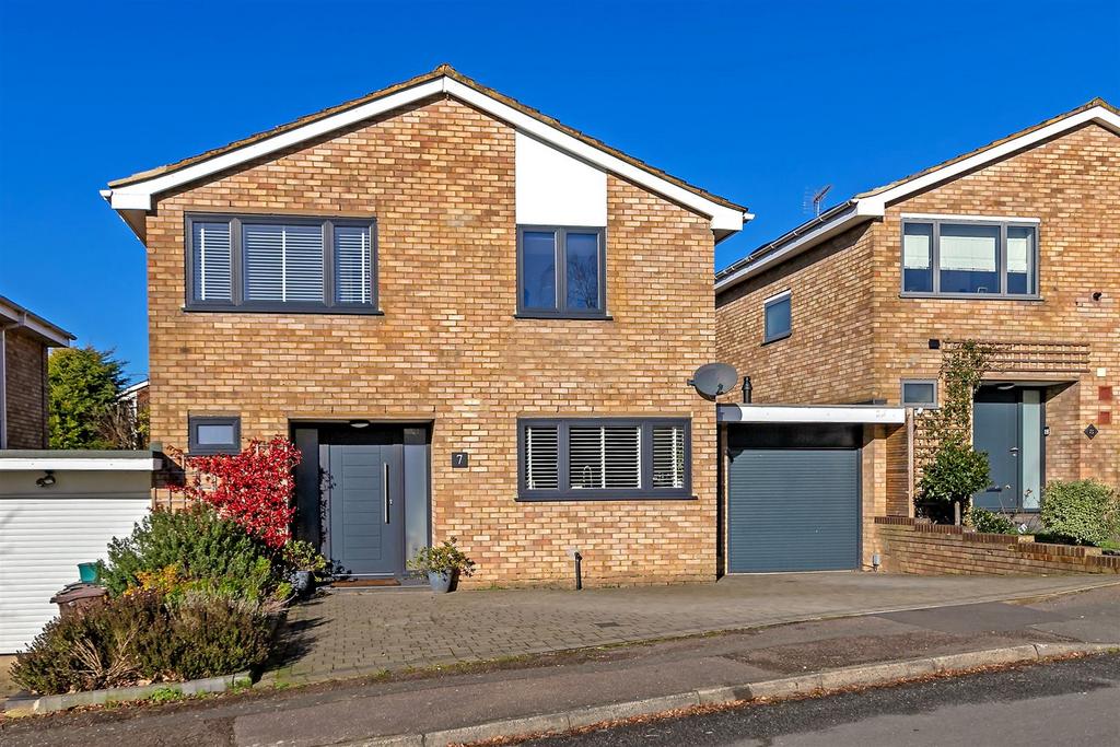 7 Hadrian Close-3.jpg
