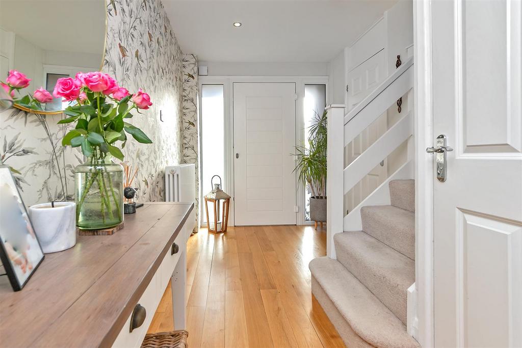 7 Hadrian Close-8.jpg