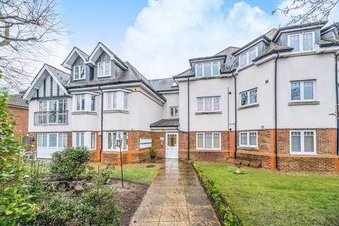 2 bedroom apartment for sale, Broadlands Avenue, Shepperton, TW17