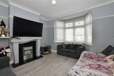 3 bedroom terraced house for sale, Chesterfield Road, Leyton