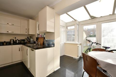 3 bedroom terraced house for sale, Chesterfield Road, Leyton