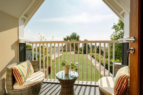 Flat 13, Ferncliffe North Road, Leigh Woods, Bristol, BS8 3NQ