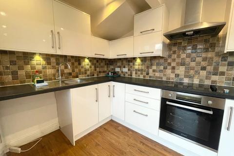 3 bedroom terraced house to rent, Lickless Terrace, Horsforth, Leeds, West Yorkshire, LS18