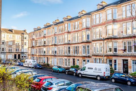 2 bedroom flat for sale, 116 Cumming Drive, Flat 3/2, Mount Florida, Glasgow, G42 9BW