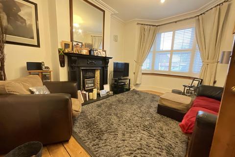 4 bedroom end of terrace house for sale, Gaynes Hill Road, Essex, Essex