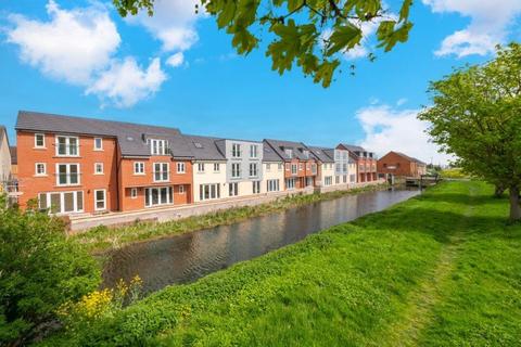 3 bedroom townhouse for sale, Eastgate, Bourne