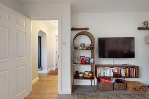 192 Sturminster Road, Bristol, BS14 8AR