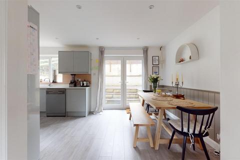 192 Sturminster Road, Bristol, BS14 8AR