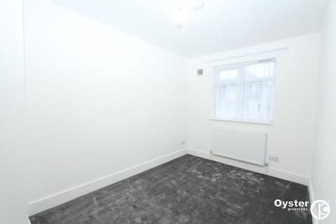 3 bedroom ground floor flat to rent, Eton Avenue, Wembley, HA0