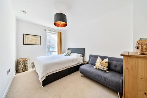 2 bedroom apartment for sale, East Street, London