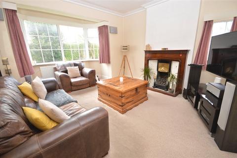 4 bedroom semi-detached house for sale, Lawnswood Gardens, Leeds, West Yorkshire