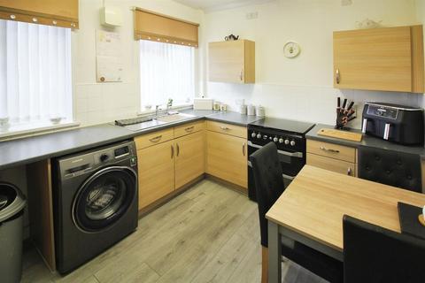 3 bedroom semi-detached house for sale, Highfield Villas, Leeds LS25