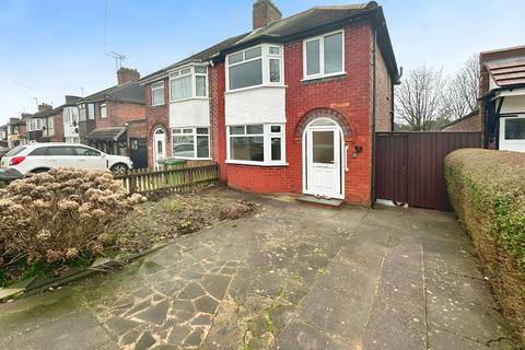 3 bedroom semi-detached house to rent, Cadman Crescent, Wednesfield WV10