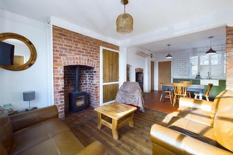 4 bedroom terraced house for sale, Bank Cottages, Dorrington, Nr Shrewsbury