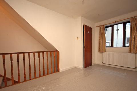 2 bedroom terraced house for sale, Mount Street, Bangor, Gwynedd, LL57