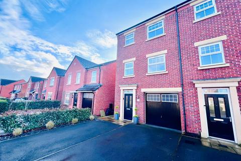 4 bedroom townhouse for sale, Western Way, Northwich