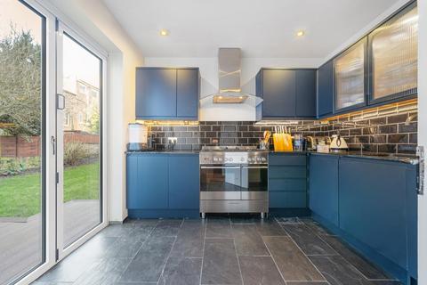 2 bedroom flat for sale, Lambert Road, SW2