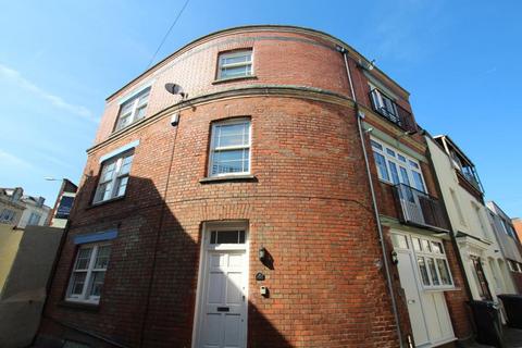 3 bedroom townhouse to rent, Woodbury Lane, Bristol BS8