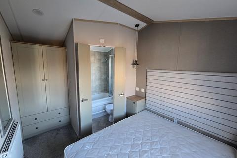 2 bedroom lodge for sale, Routh Beverley