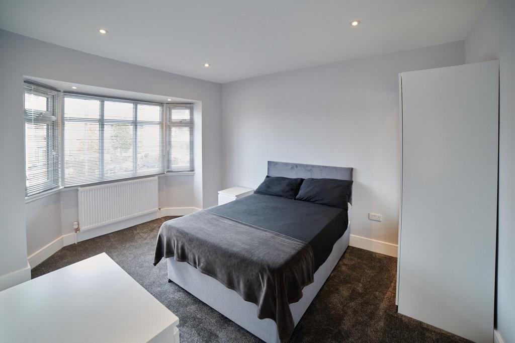 Bedroom5.jpg