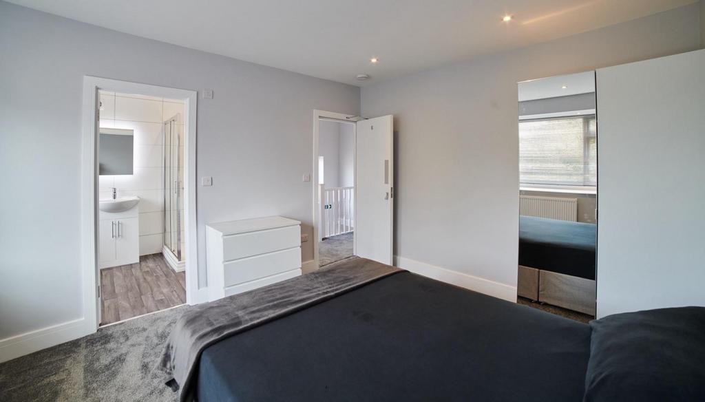 Ensuite.jpg