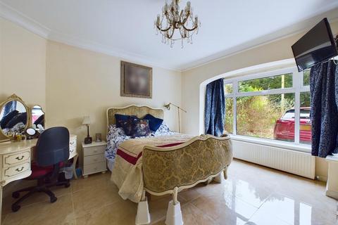 29 Whyteleafe Hill, Whyteleafe, CR3 0AG