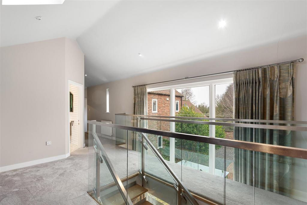 3 Burton Gate 66.jpg
