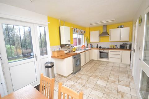 2 bedroom terraced house for sale, Highlands Walk, Leeds