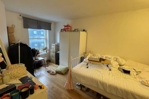 3 bedroom flat for sale, Hackney Road, Bethnal Green E2