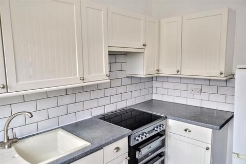 2 bedroom flat to rent, New Upperton Road