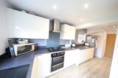 3 bedroom semi-detached house for sale, Eastfield Road, Hull