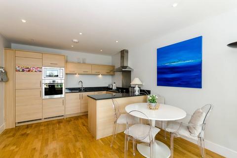 2 bedroom flat for sale, Fulham Road, Chelsea, London, SW10