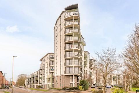 2 bedroom flat for sale, Lanacre Avenue, Edgware, London, NW9