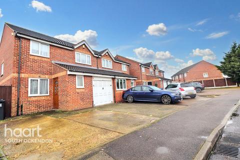 4 bedroom semi-detached house for sale, Danbury Crescent, South Ockendon