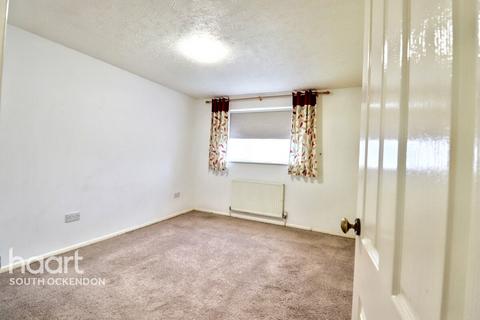 18 Danbury Crescent, South Ockendon, RM15 5XF