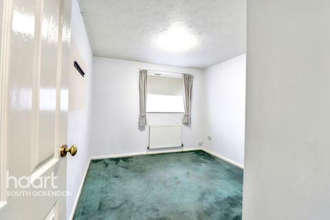 18 Danbury Crescent, South Ockendon, RM15 5XF