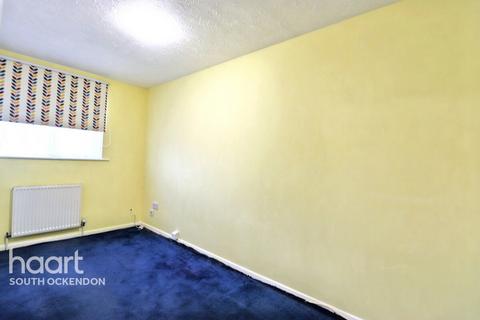 18 Danbury Crescent, South Ockendon, RM15 5XF