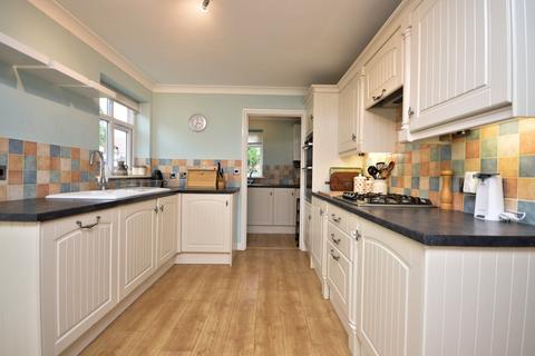 3 bedroom detached house to rent, High Street, Shipdham, IP25