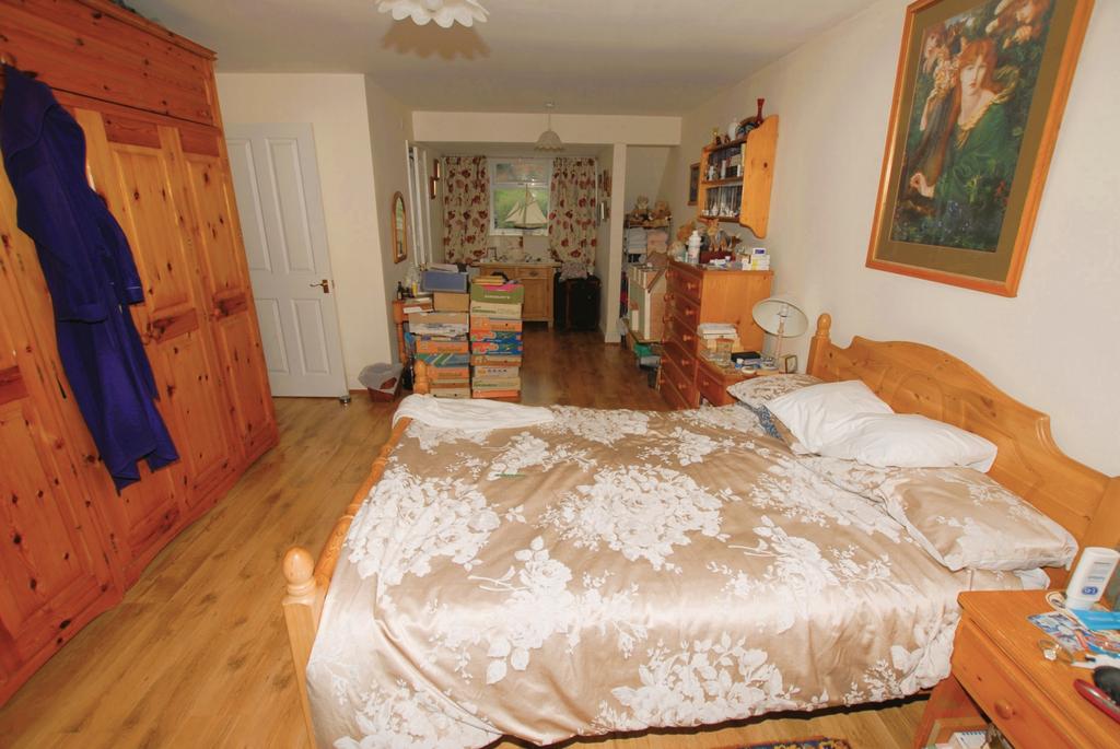 Principal bedroom