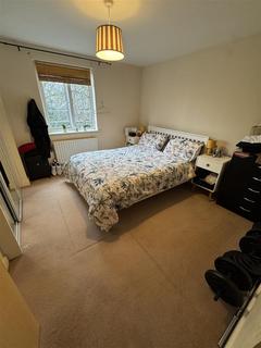 2 bedroom house to rent, Waterside Drive, Hockley