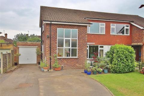 3 bedroom semi-detached house to rent, Jenner Drive, West End GU24