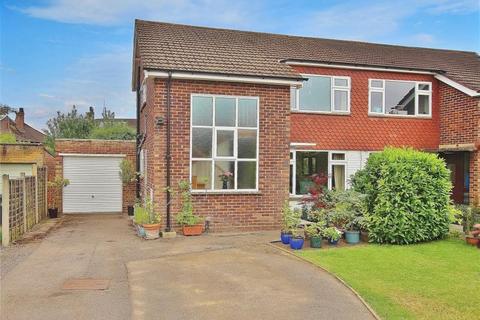 3 bedroom semi-detached house to rent, Jenner Drive, West End GU24