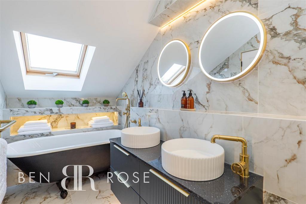Master Ensuite