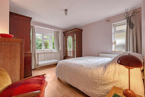 15 Crescent Road, Chingford, London, E4 6AT