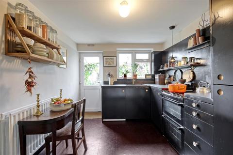 15 Crescent Road, Chingford, London, E4 6AT